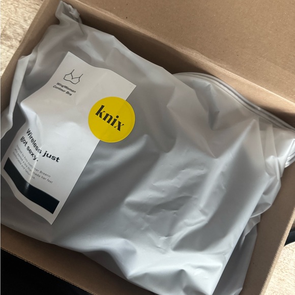 Knix • WingWoman Contour Bra - Picture 5 of 6